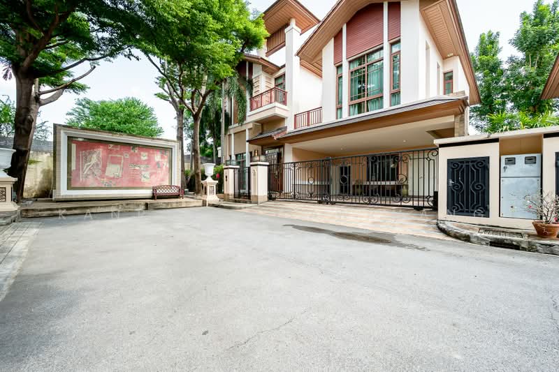 Baan Sansiri Sukhumvit 67, bangkok