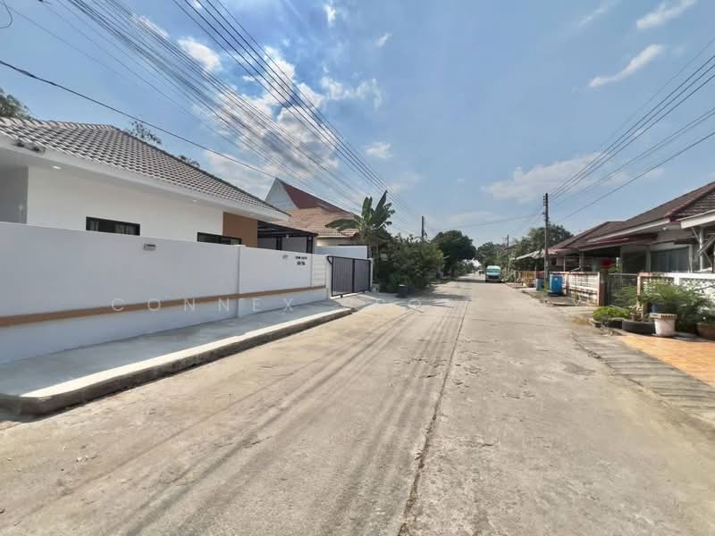 Baan Klang Soi Village 3, Pathum Thani