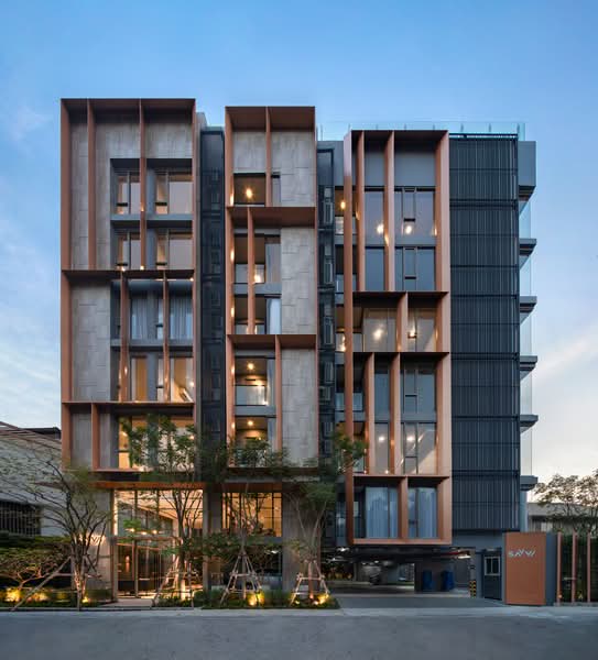 SAVVI Ari 4, Bangkok