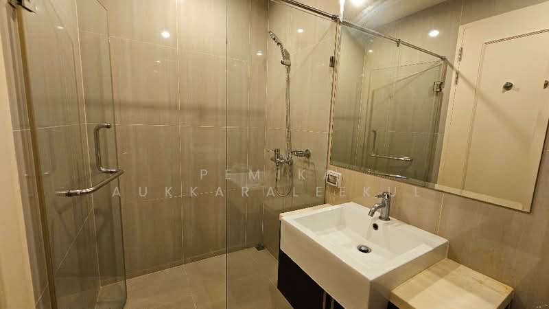 Villa Asoke, Bangkok