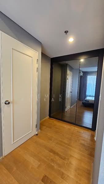 Villa Asoke, Bangkok