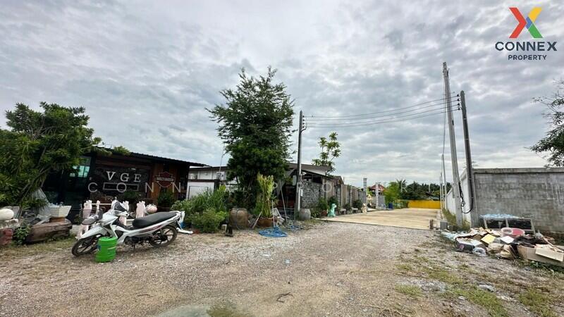 Land with buildings ที่ดินพร้อมสิ่งปลูกสร้าง, Samut Sakhon