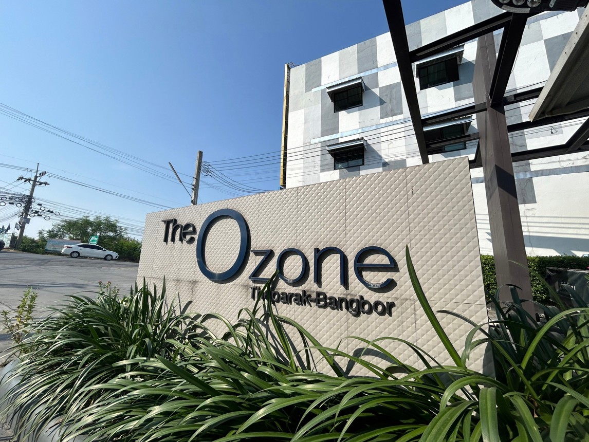 Townhouse in DiOzone Town, Bang Bo, Samut Prakan