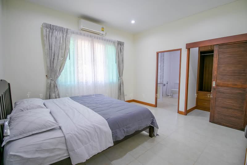A large house in a garden near Laem Mae Phim Beach., Rayong
