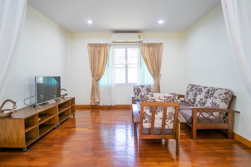 A large house in a garden near Laem Mae Phim Beach., Rayong