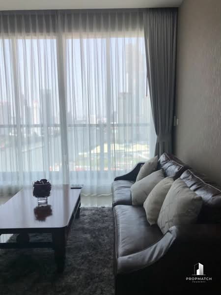 Menam Residences, Bangkok