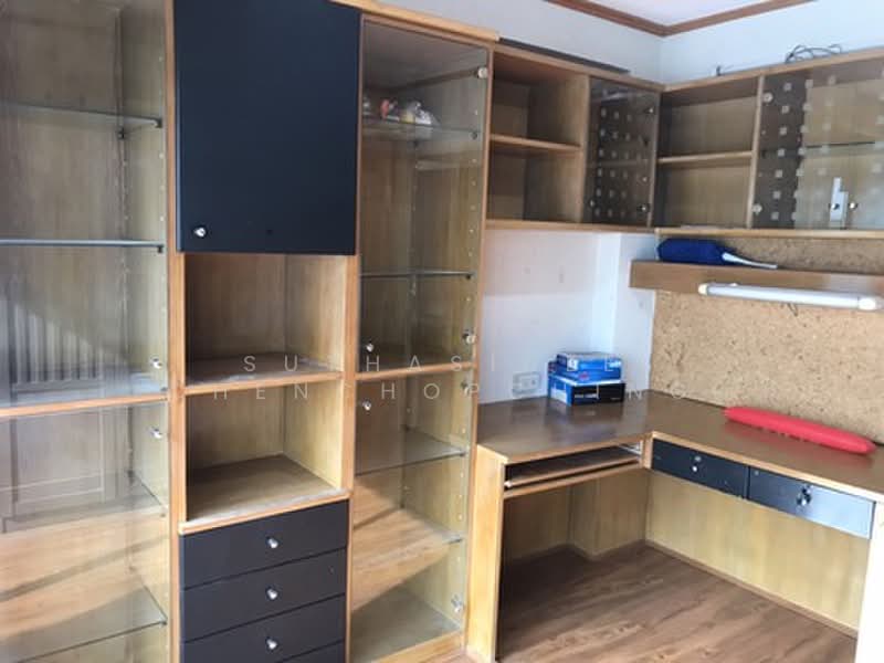 Eastwood Park, Bangkok