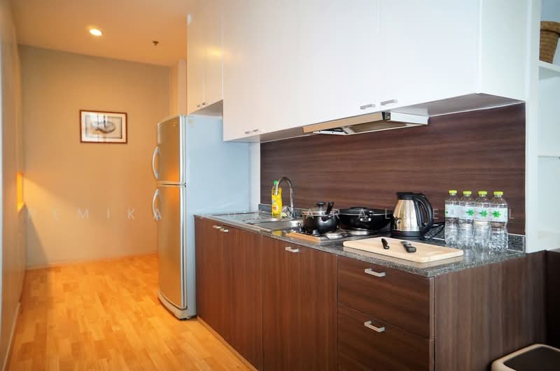 Baan Sathorn Chao Phraya, Bangkok