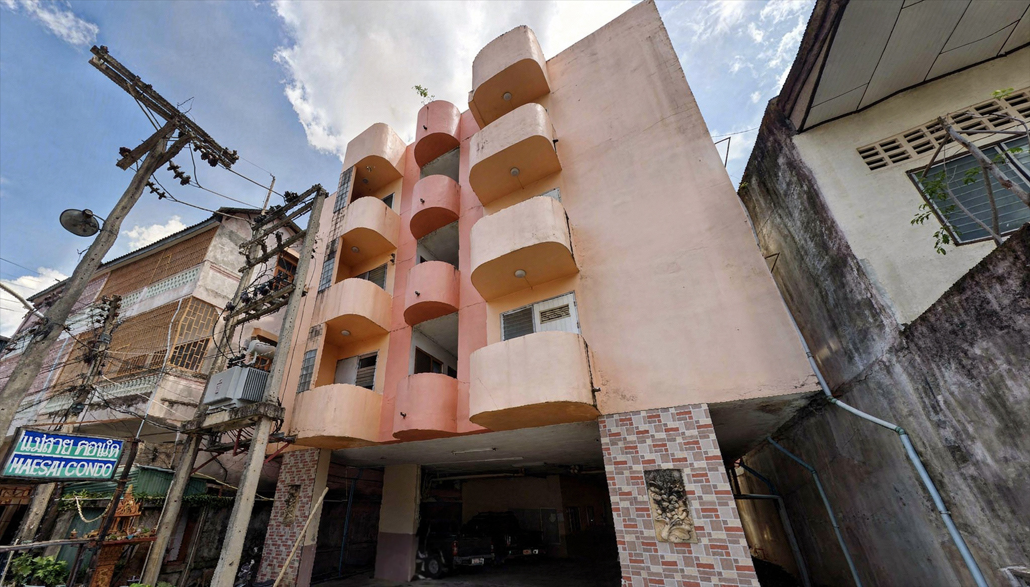 Thongkham Condotel