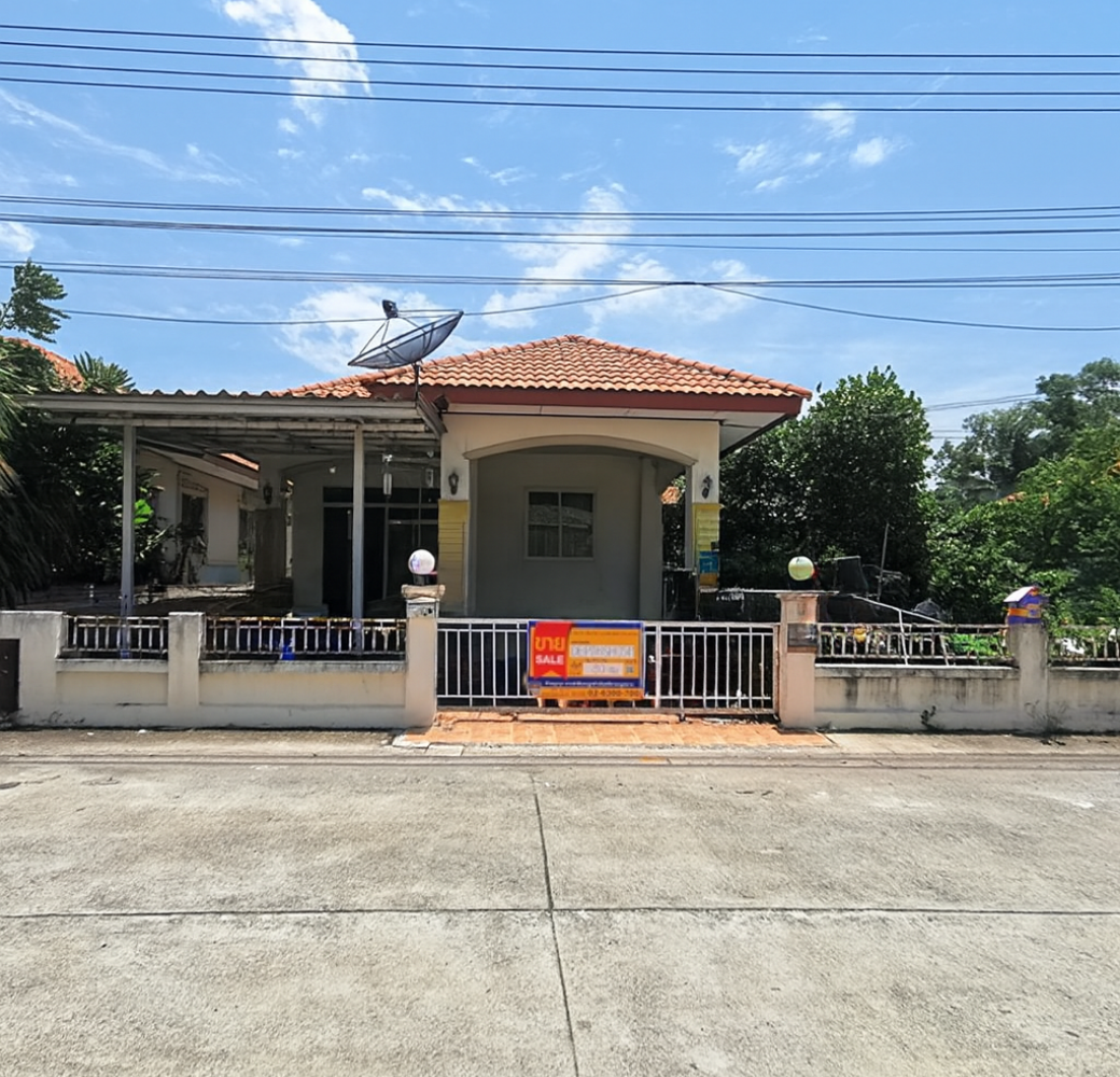 บ้านเดี่ยว โครงการฐานมั่นคง คลองหลวง ทำเลดี ห้องครัวกว้างขวาง