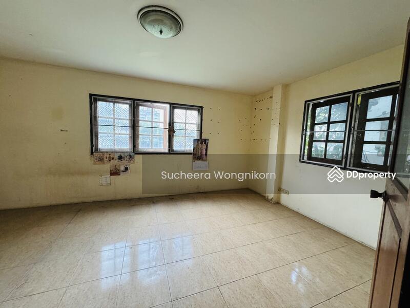 Detached house in Punnawithi 35, Bangkok
