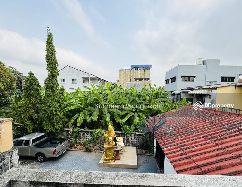 Detached house in Punnawithi 35, Bangkok