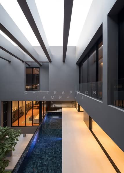 บ้านหรูระดับรางวัล พร้อมสระว่ายน้ำใจกลางเมือง 10 นาทีถึงทองหล่อ, Bangkok