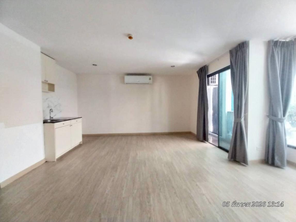 คอนโดมิเนียม เฟรช คอนโดมิเนียม บางซื่อ กรุงเทพมหานคร
