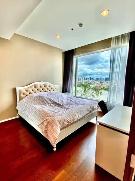 Menam Residences, Bangkok