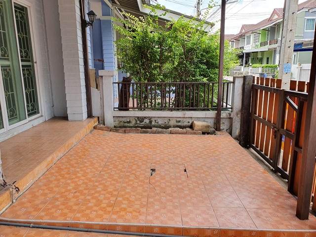 ดาหลา