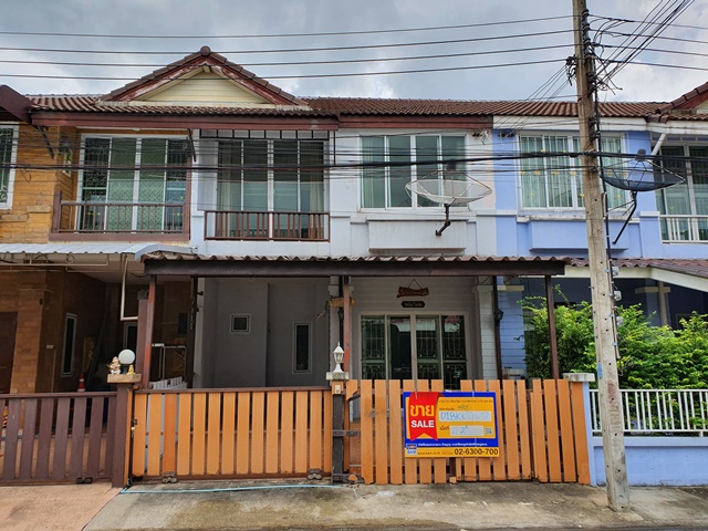 บ้านเดี่ยวดาหลา บ้านเดี่ยว 3 ชั้น เหมาะสำหรับครอบครัว