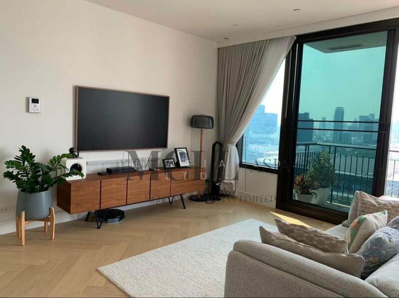 AGUSTON Sukhumvit 22, Bangkok