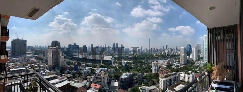 AGUSTON Sukhumvit 22, Bangkok