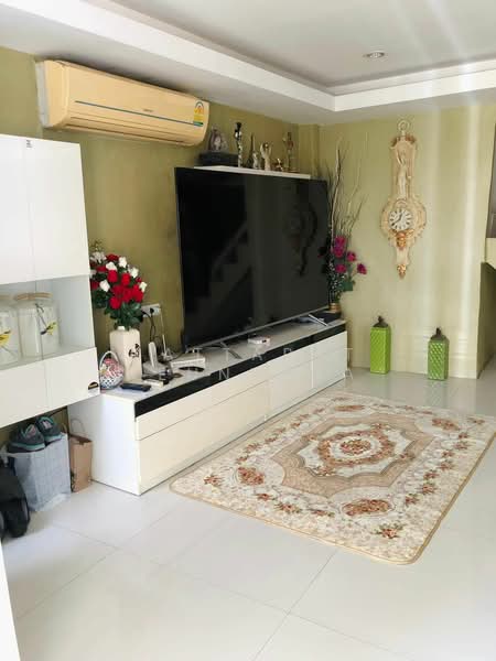 5-BR Townhouse, Bangkok