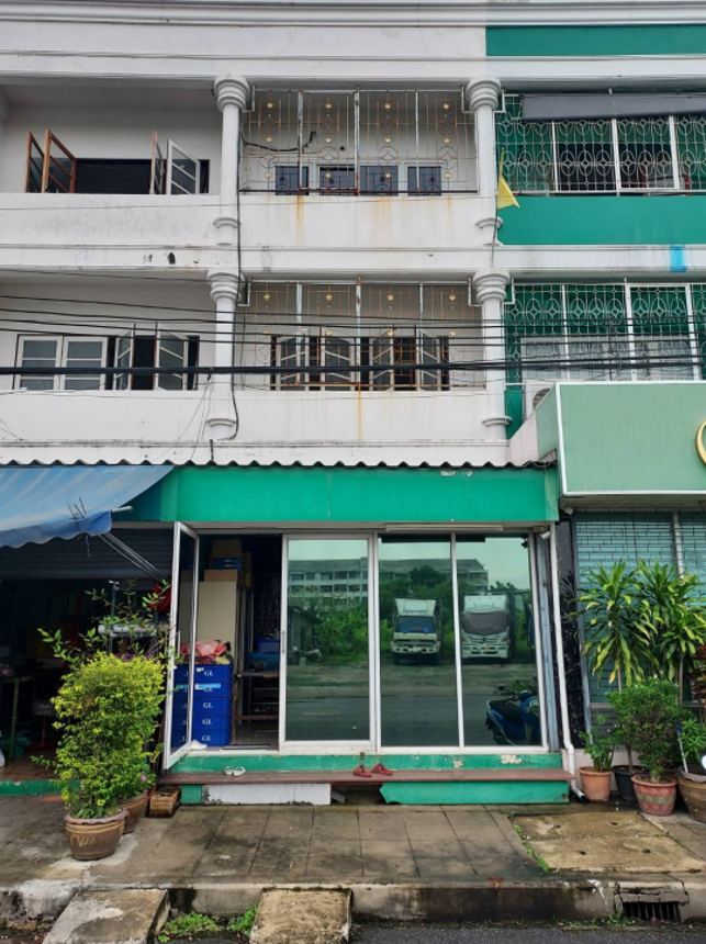 Commercial Building in Bang Yai City, Bang Yai, Nonthaburi