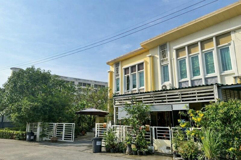 โกลเด้น ทาวน์ เกษตร-ลาดปลาเค้า, Bangkok