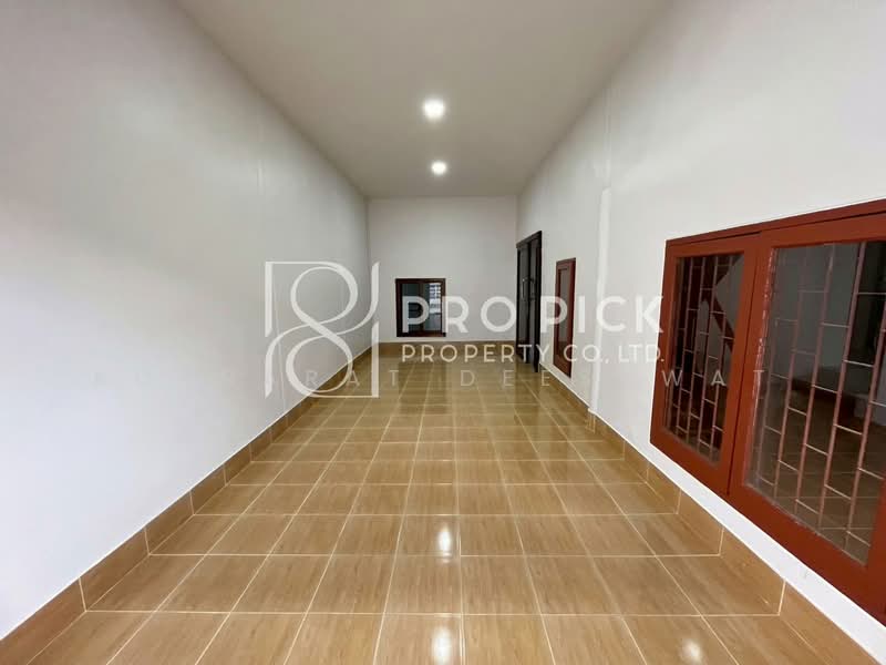 For Sale Detached House in Prime Sukhumvit 101/1 BTS Punnawithi Phrakanong Bangkok 3 Beds 1 Bath, Bangkok