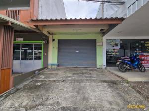 ที่ดินพร้อมบ้านเดี่ยวสำหรับขายที่อำเภอลำทับ จังหวัดกระบี่ มีเนื้อที่ 4 ไร่เศษ บ้านสูง 2 ชั้น มี 3 ห้องนอน 2 ห้องน้ำ มีพื้นที่ใช้สอย 150 ตารางเมตร