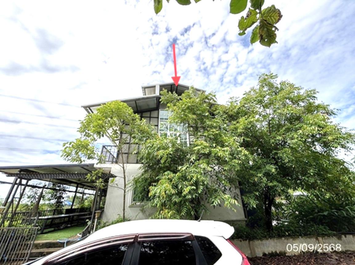 Single-Family Home in Ratchaburi City, Ratchaburi Province