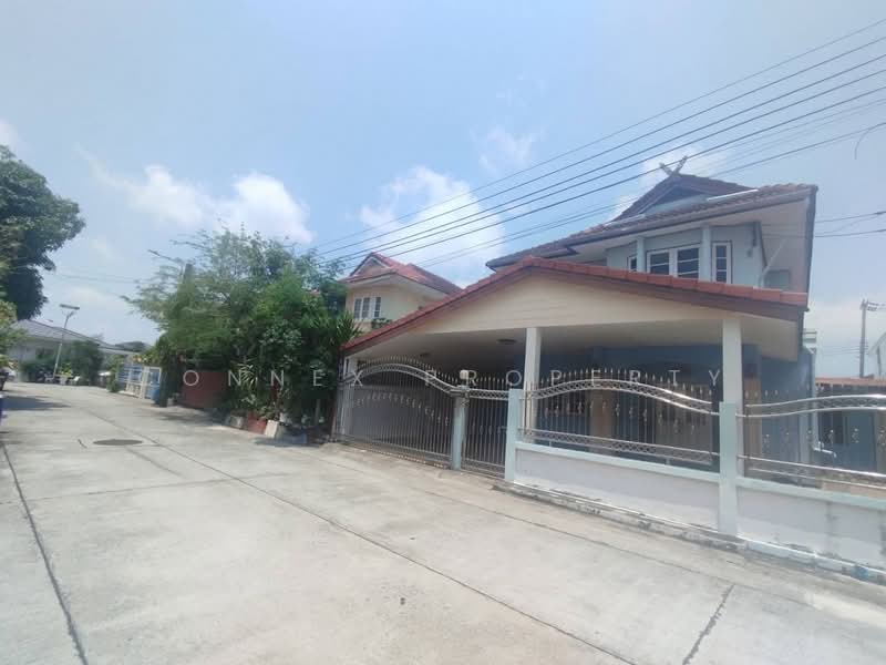 Baan Bangmueang Land House, Samut Prakan