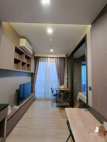 M Jatujak, Bangkok