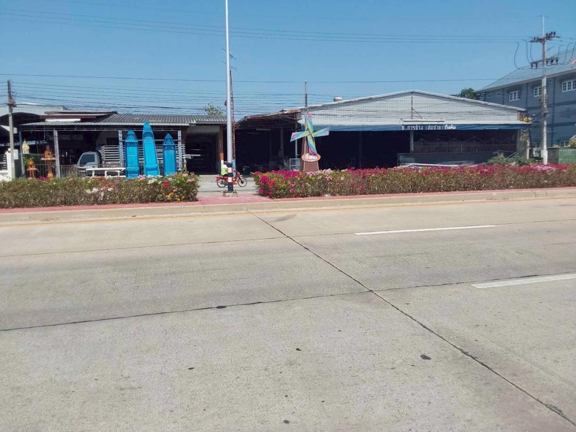 Warehouse in Suphan Buri City, Suphan Buri Province