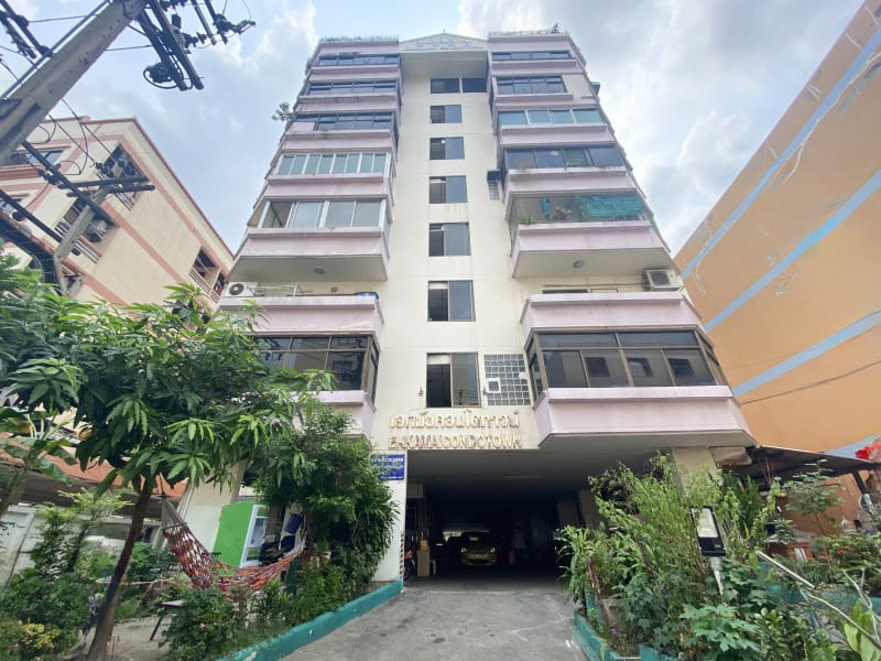 Condominium project located in Ekkamai Condo Town, Sukhumvit 63.