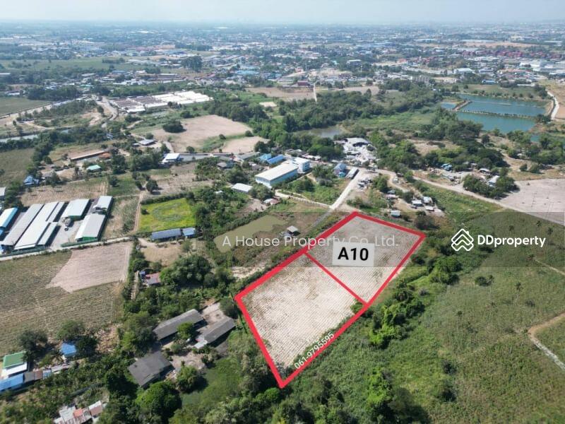 Land for sale on the edge of the Huai near Pin Thong 2 Bueng Sriracha, Chon Buri (Pattaya)