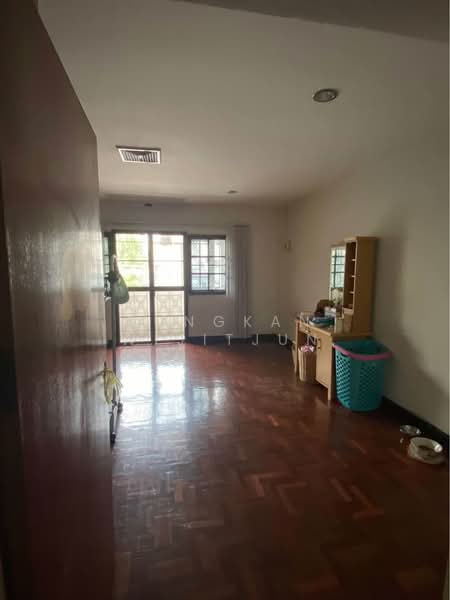 5-BR Townhouse, Bangkok