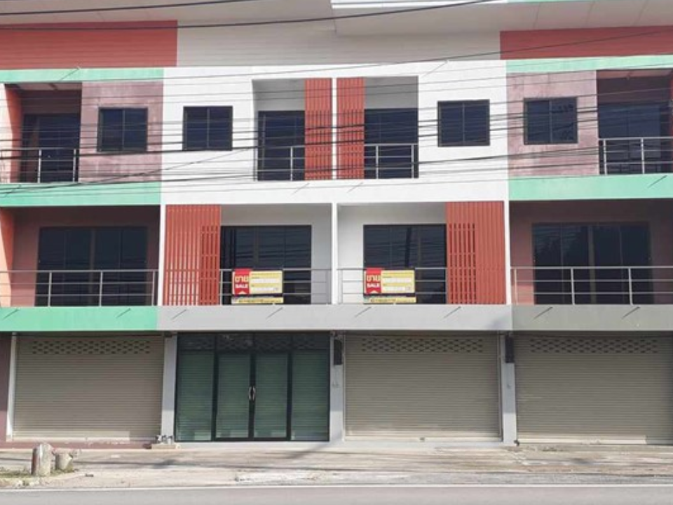 Commercial Building Mae Chan:егод Newly Renovated