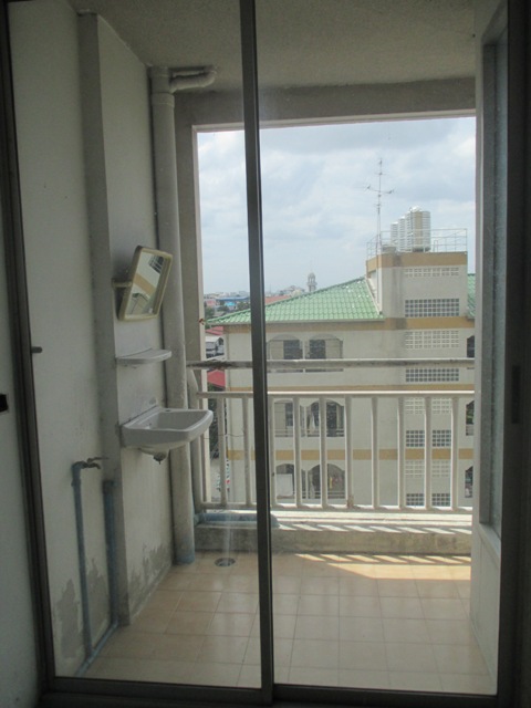 Srinankarin Place Condominium