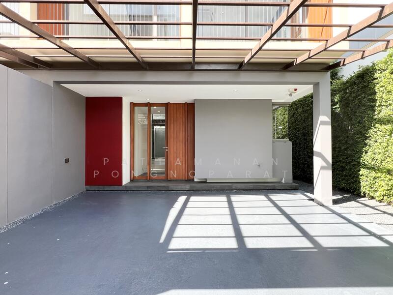 Dhepa Ramkhamhaeng 118, Bangkok