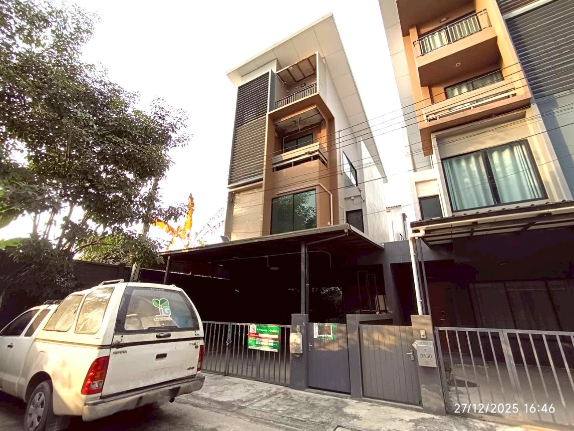 Townhouse at Clover House Pak Kret Nonthaburi
