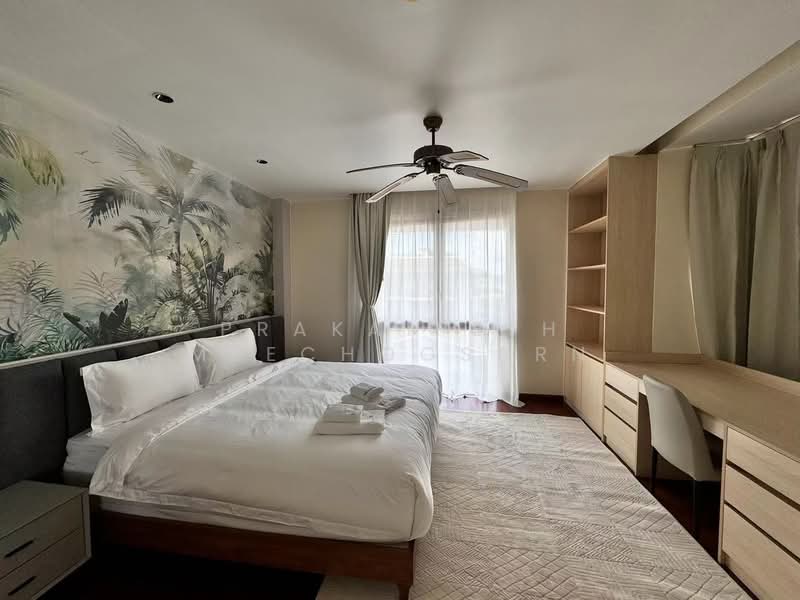 Royal Phuket Marina, Phuket