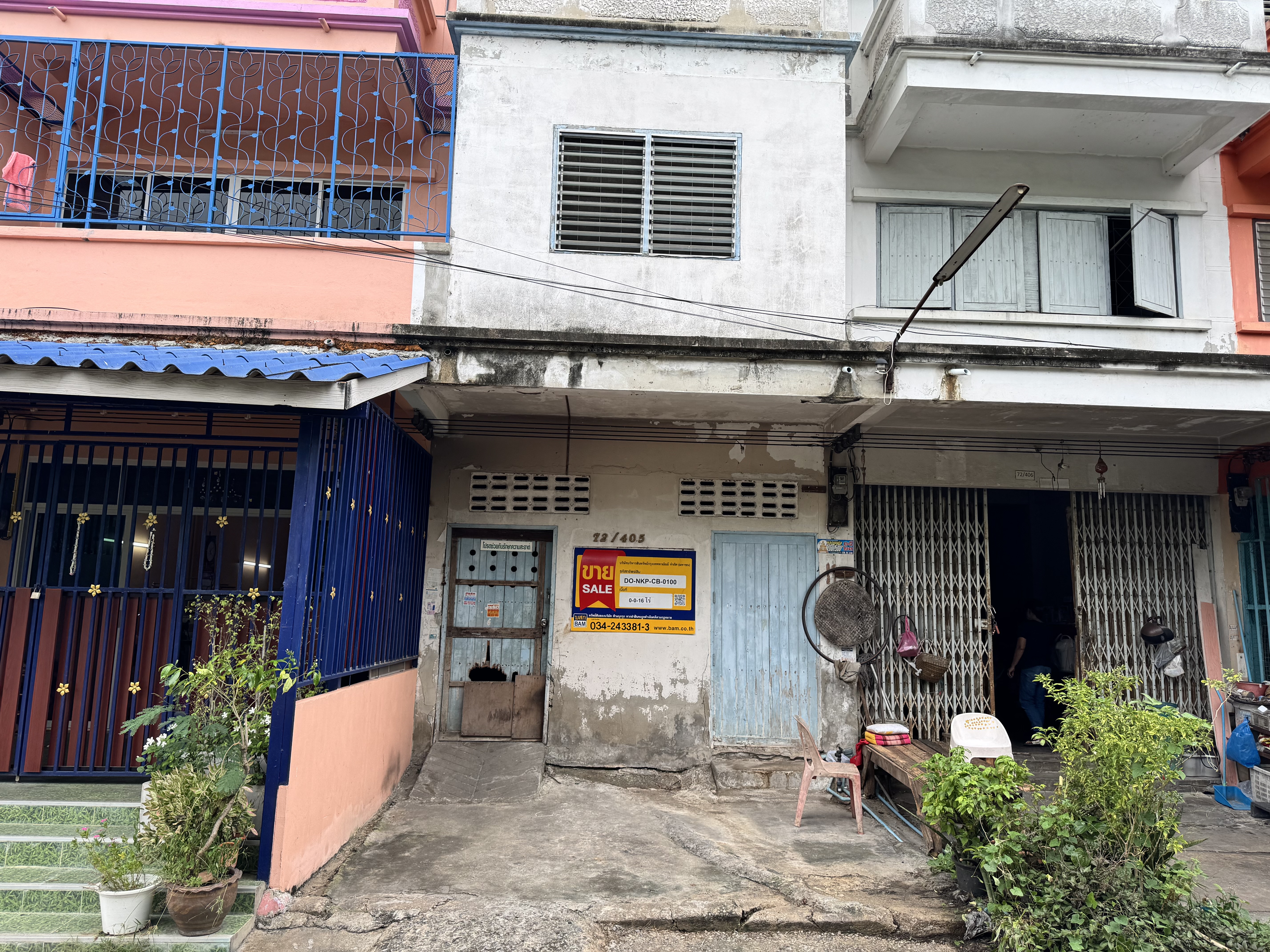 Commercial building, 4-storey, Klamaenivet project, Nakhon Pathom.