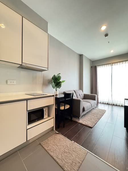 C Ekkamai, Bangkok