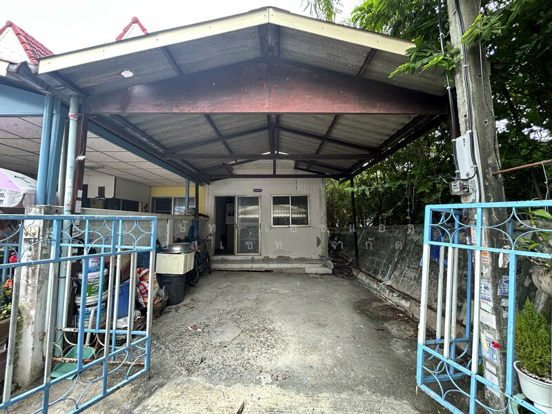 ทาวน์เฮ้าส์ 2 ชั้น หมู่บ้าน ชุติมา แพรกษา สมุทรปราการ, Samut Prakan