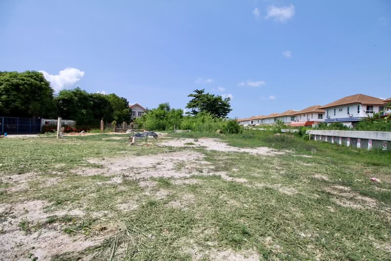 Filled Land for Sale, 2 plots, 150 sq.wah each,1 km from Laemtong Shopping Mall (Can be sold separat, Rayong