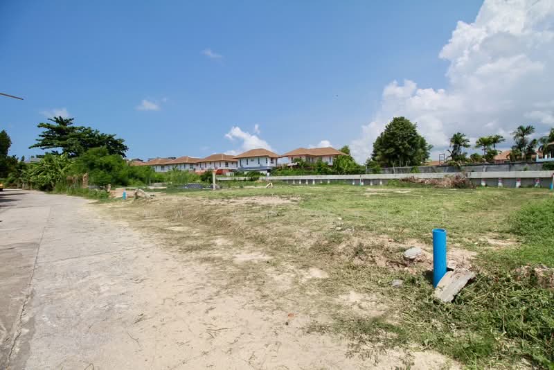Filled Land for Sale, 2 plots, 150 sq.wah each,1 km from Laemtong Shopping Mall (Can be sold separat, Rayong