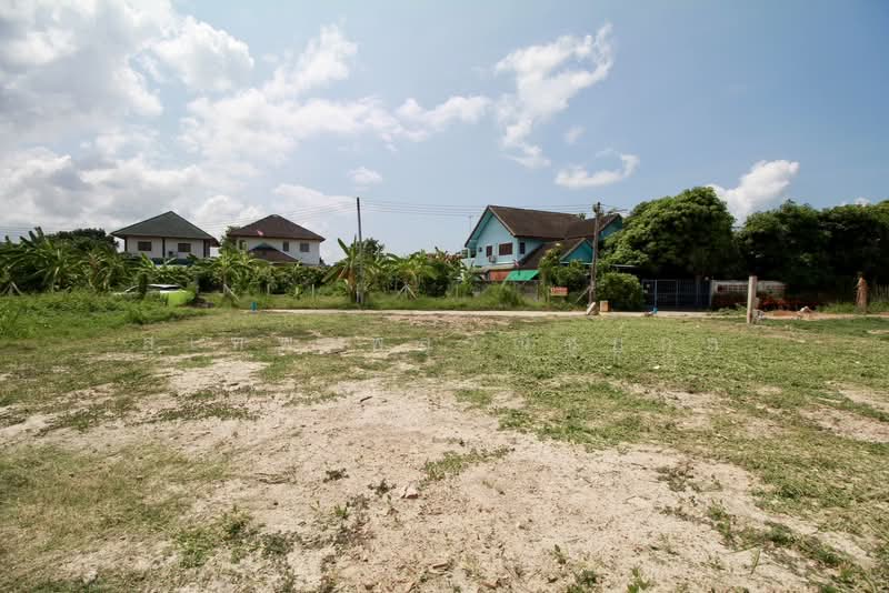 Filled Land for Sale, 2 plots, 150 sq.wah each,1 km from Laemtong Shopping Mall (Can be sold separat, Rayong