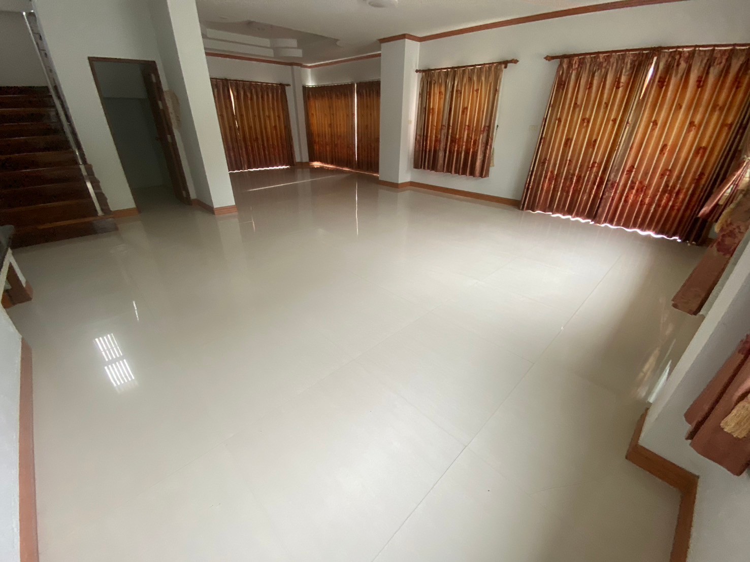 บ้านเดี่ยว 2 ชั้น โครงการบ้านเอราวัณ เมืองร้อยเอ็ด : ปรับปรุงใหม่