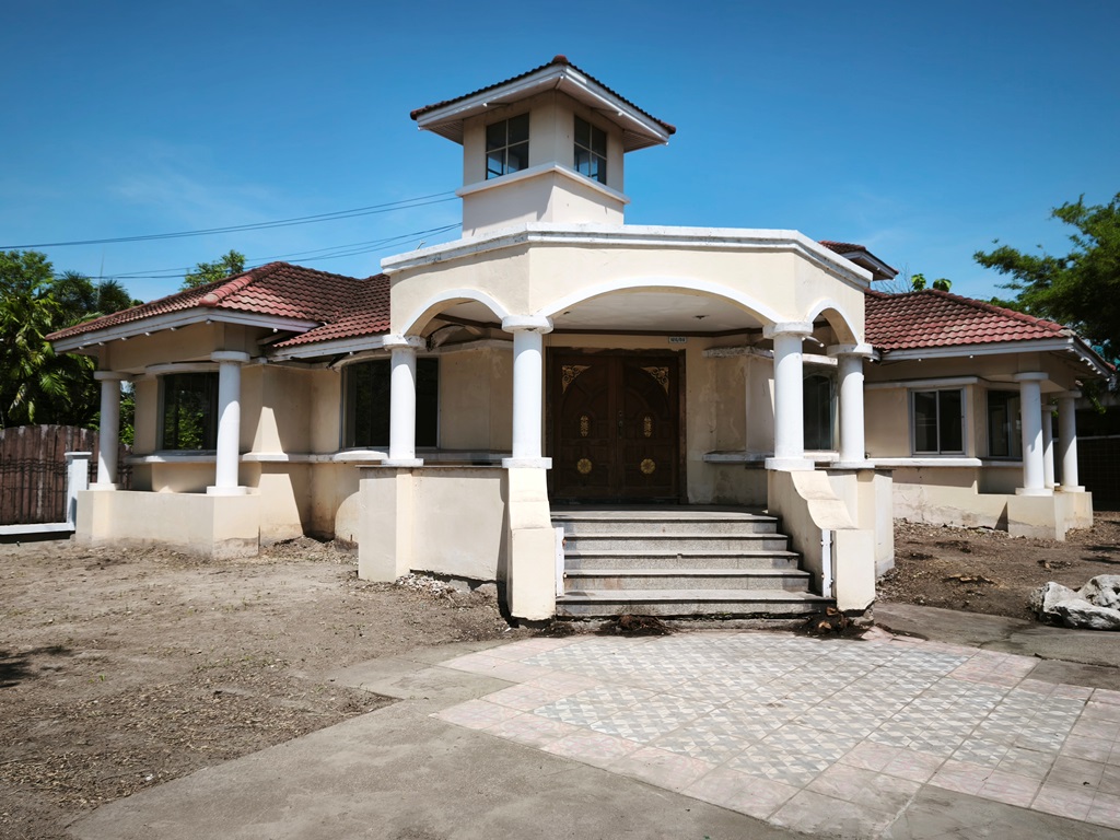 Narisa Thon Burirom Village