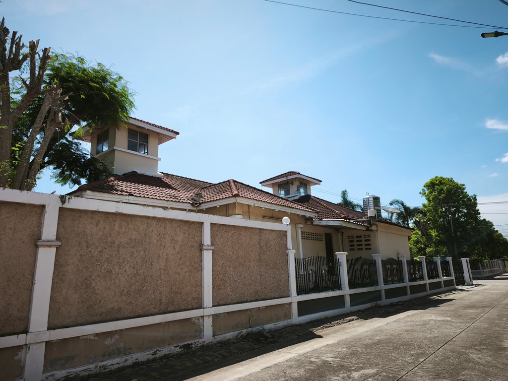 Narisa Thon Burirom Village