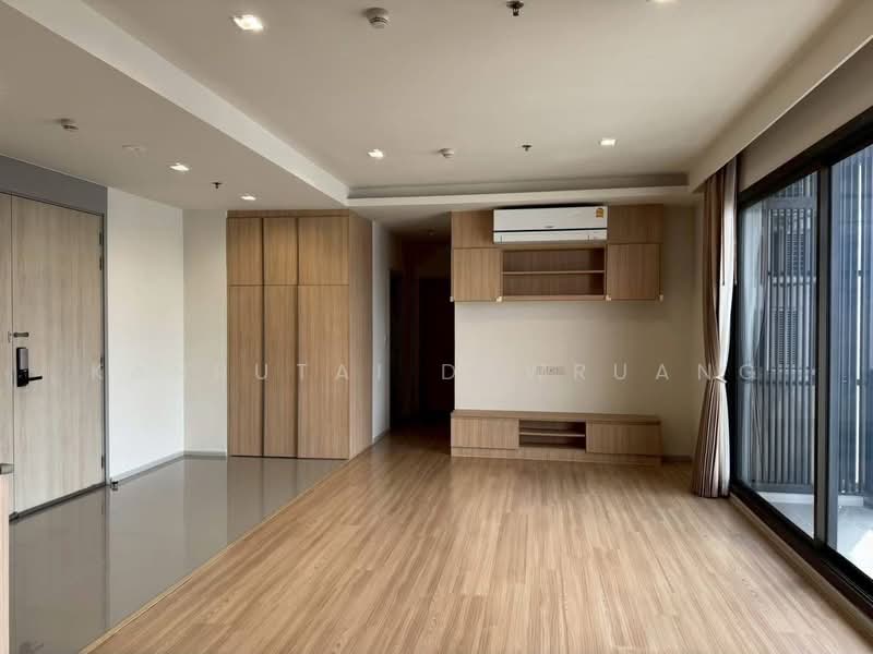 M Jatujak, Bangkok